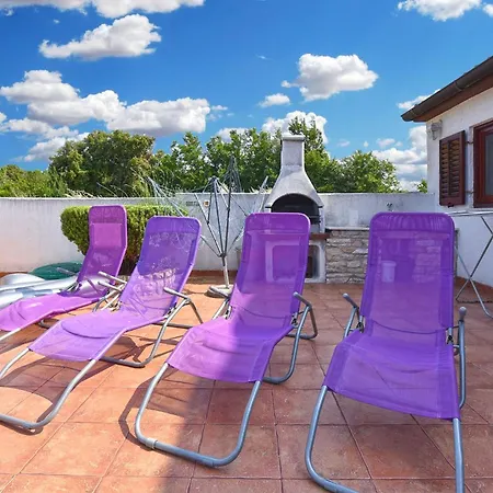 Charming With Pool In Barbariga דירה פרוי