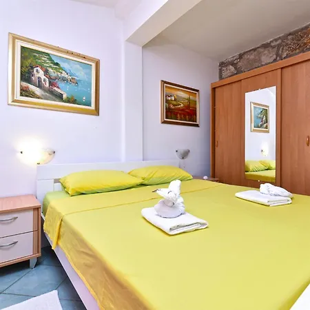 Charming With Pool In Barbariga Apartment Peroj