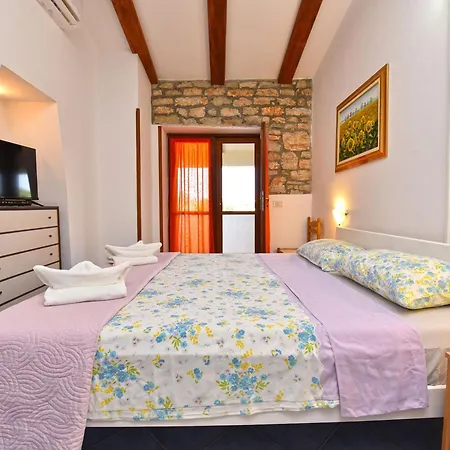 Charming With Pool In Barbariga