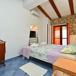Apartment Charming With Pool In Barbariga *