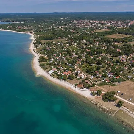 Charming With Pool In Barbariga Apartament