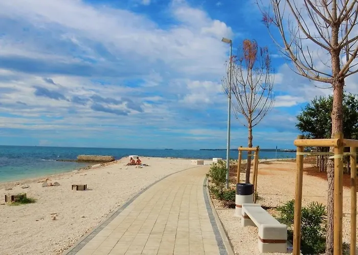 Charming With Pool In Barbariga *