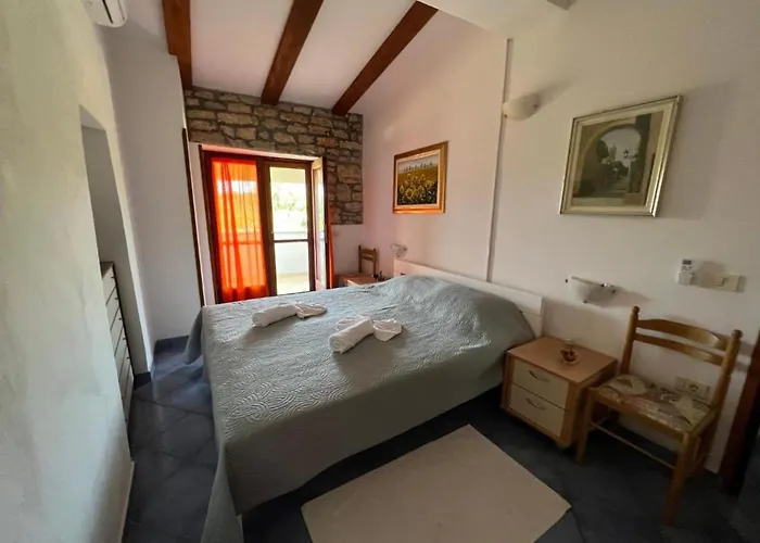 Charming With Pool In Barbariga