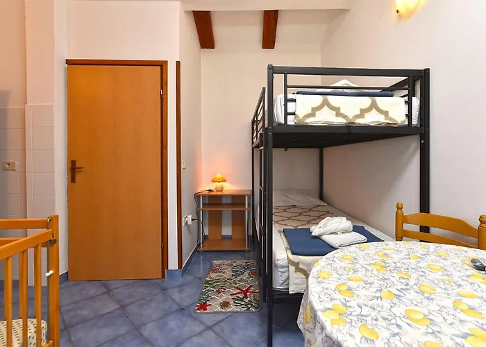 Charming With Pool In Barbariga Appartement
